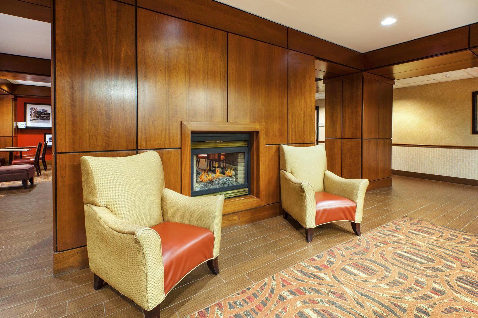 Hampton Inn Batavia Exteriör bild