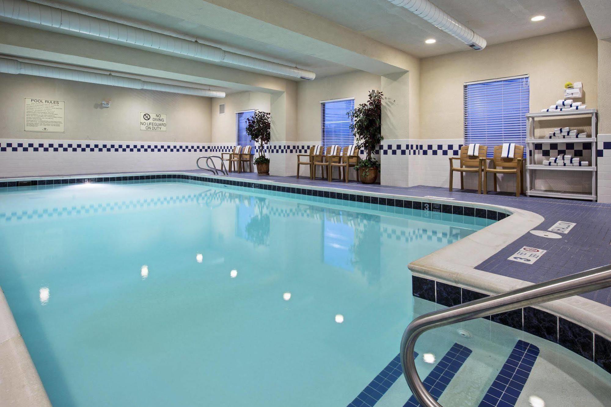 Hampton Inn Batavia Exteriör bild